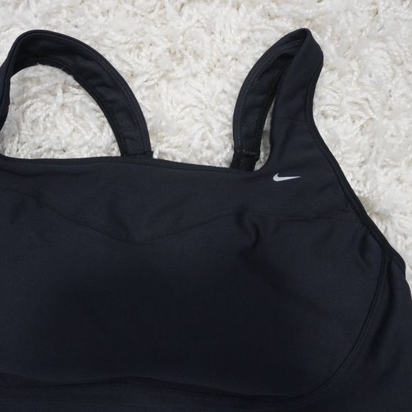 Nike Dri-Fit Women’s Black Sports Bra - Picture 2 of 8